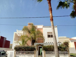 Villa à moins de 500m de la plage 4 Chambres et 4 SDB